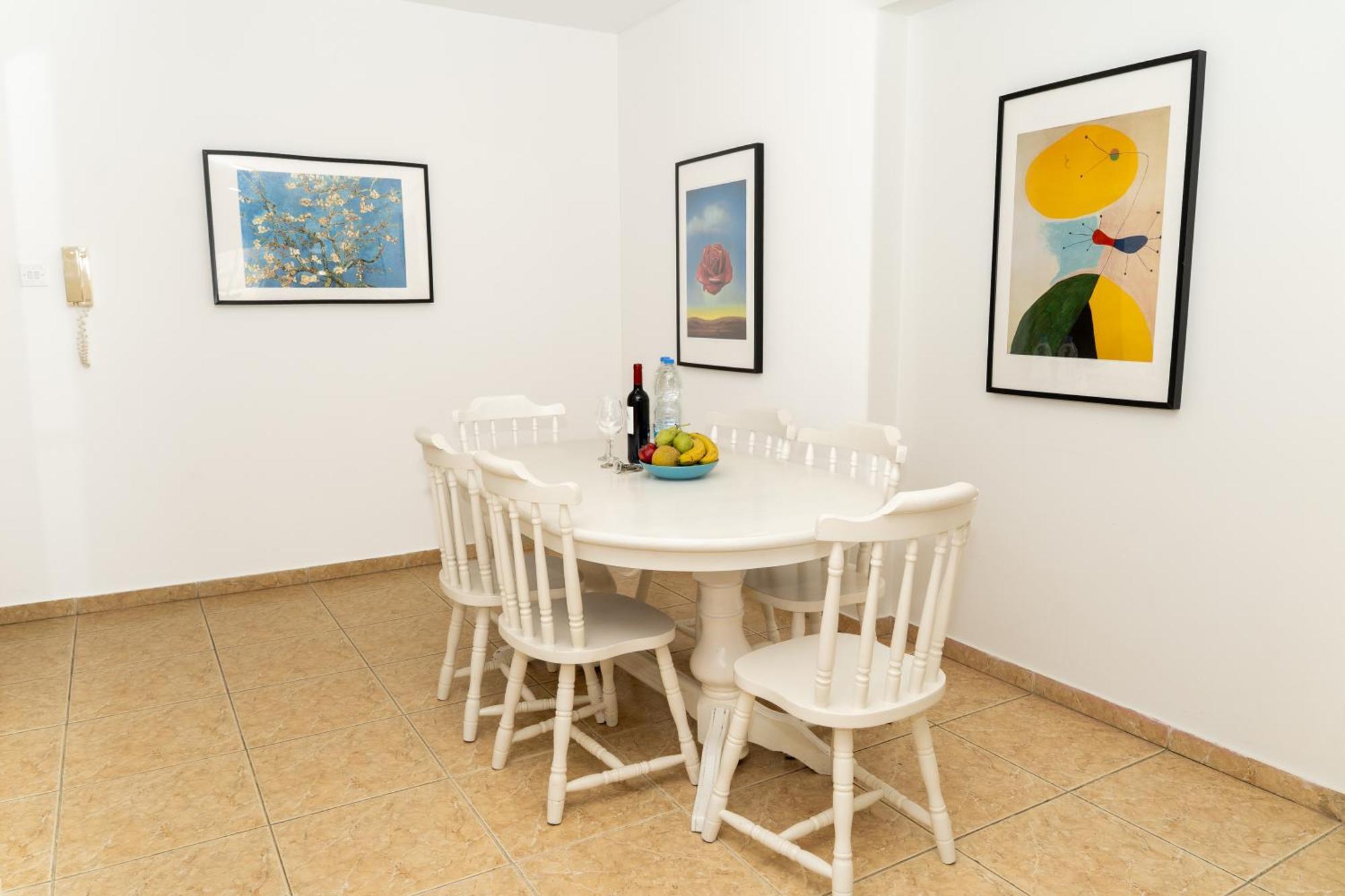 Olivia Mackenzie 2 Bedroom Flat With Pool Larnaca Eksteriør billede