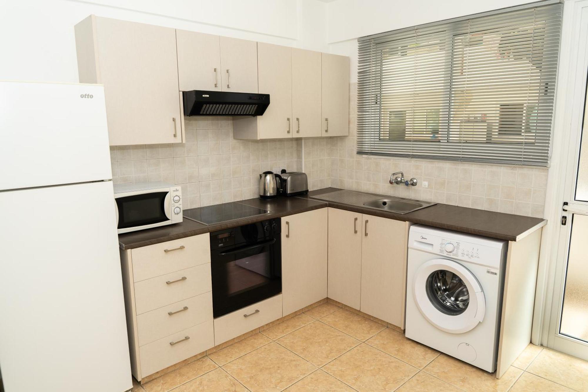 Olivia Mackenzie 2 Bedroom Flat With Pool Larnaca Eksteriør billede