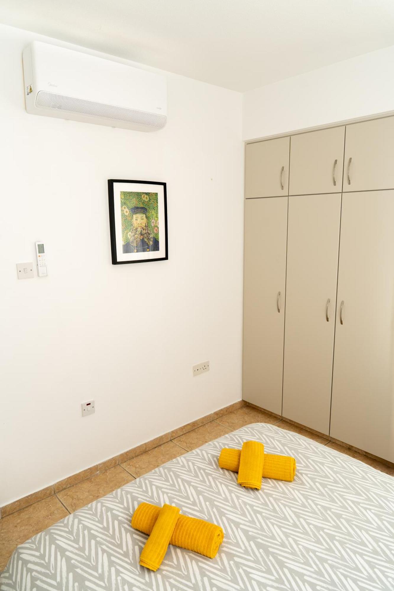 Olivia Mackenzie 2 Bedroom Flat With Pool Larnaca Eksteriør billede